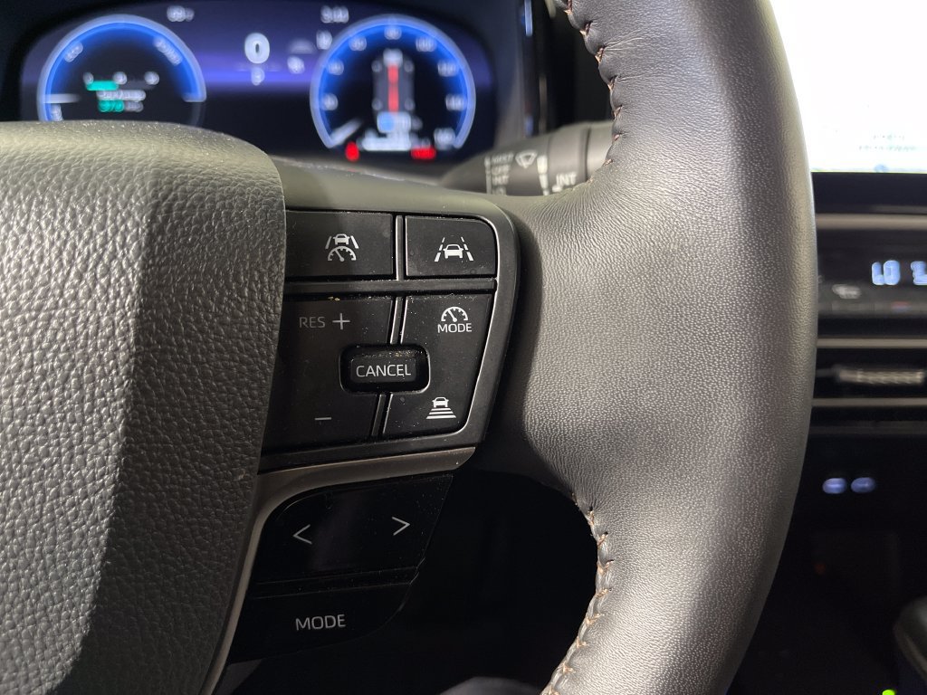 Used 2026 Toyota Camry XLE FWD image 29