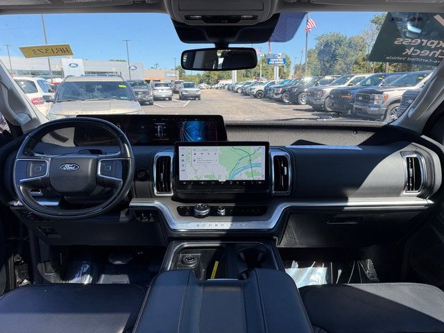 Used 2025 Ford Expedition Platinum AWD/4WD image 22
