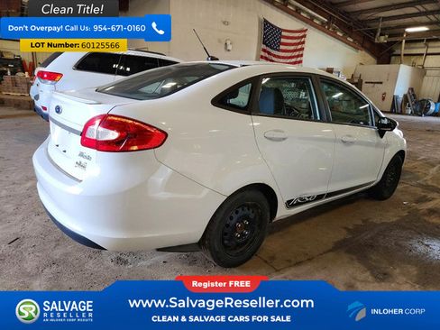 Used 2013 Ford Fiesta SE w/ Fiesta Graphic Pkg FWD image 4
