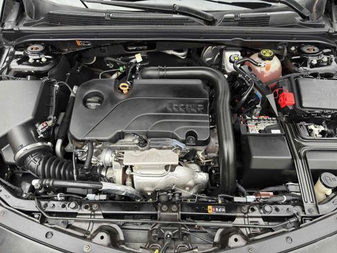 Used 2020 Chevrolet Malibu LT image 45