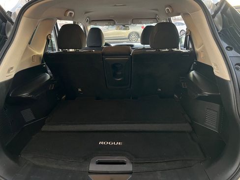 Used 2017 Nissan Rogue SV FWD image 10