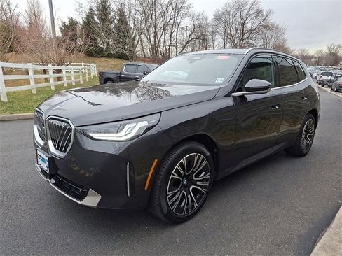 Used 2025 BMW X3 xDrive30i w/ Premium Package image 3