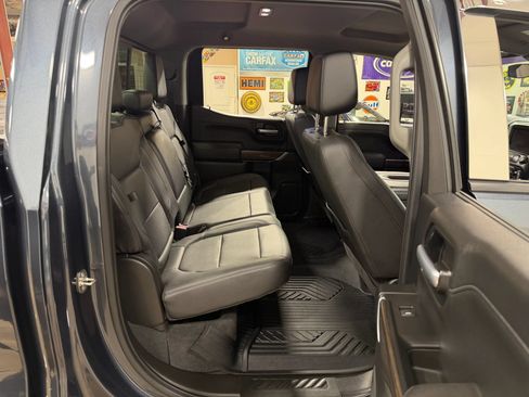 Used 2021 Chevrolet Silverado 1500 RST AWD/4WD image 16