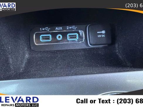 Used 2020 Jeep Grand Cherokee Laredo image 17