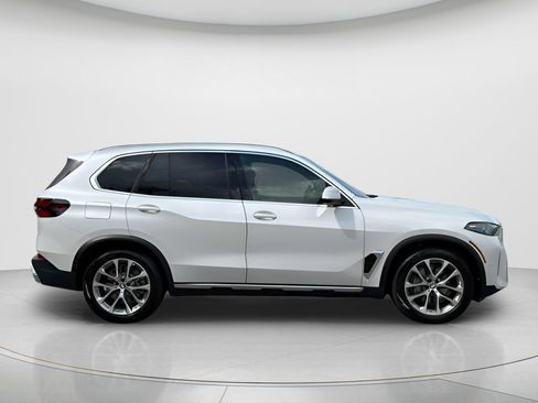 New 2026 BMW X5 xDrive50e AWD/4WD image 4
