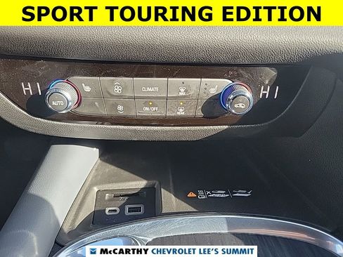 Used 2023 Buick Enclave Essence w/ Experience Buick Package image 9