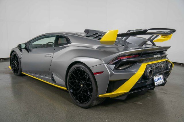 Used 2022 Lamborghini Huracan STO RWD image 6