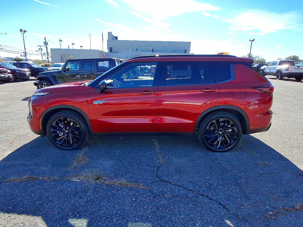 Used 2025 Mitsubishi Outlander SEL Black Edition AWD/4WD image 5