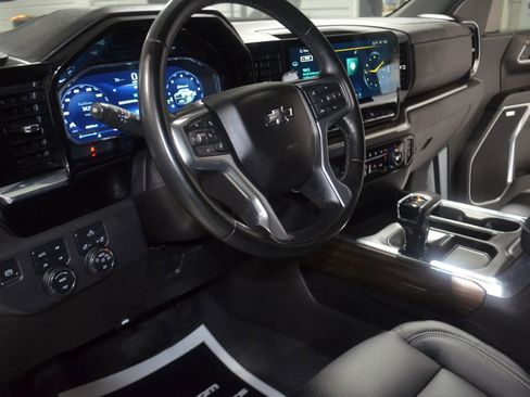 Used 2023 Chevrolet Silverado 1500 LT Trail Boss w/ Convenience Package II AWD/4WD image 13