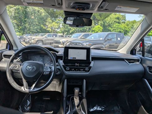 Used 2023 Toyota Corolla Cross LE w/ Moonroof Package AWD/4WD image 22