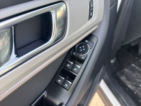 New 2026 Ford Explorer Active w/ Active Comfort Package image 25