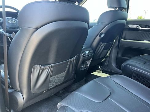 Used 2025 Hyundai Palisade Calligraphy image 21