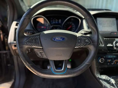 Used 2017 Ford Focus RS AWD/4WD image 18