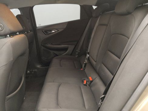 Used 2020 Chevrolet Malibu LT FWD image 18