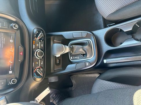 Used 2024 Kia Soul LX w/ Option Group 015 FWD image 15