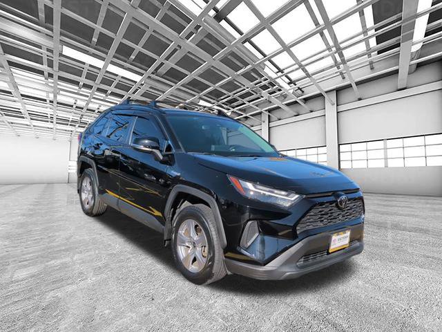 Used 2025 Toyota RAV4 XLE AWD/4WD image 1