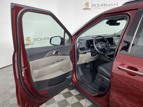 Used 2025 Kia Carnival SX image 18