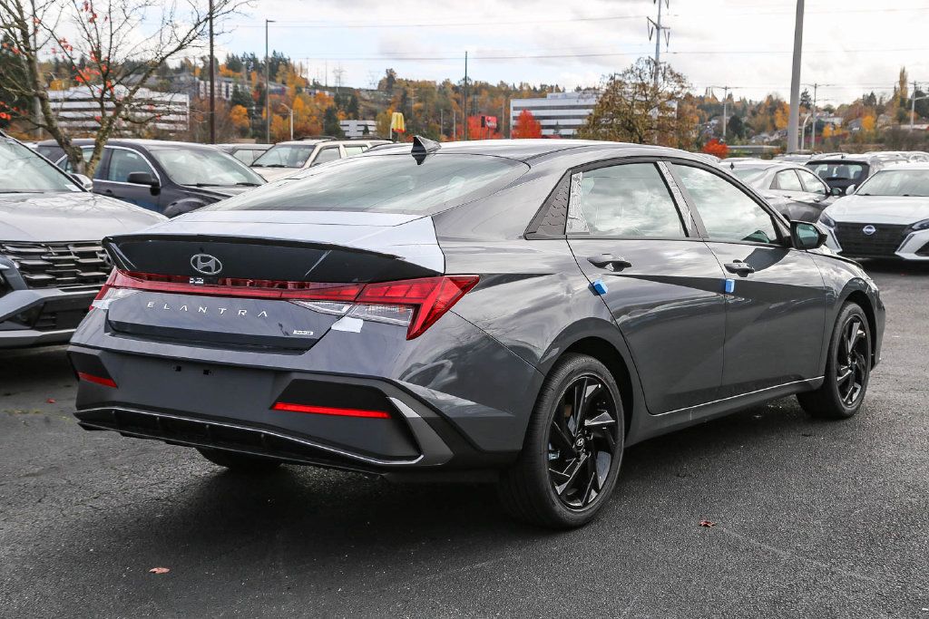 Certified 2026 Hyundai Elantra SEL FWD image 9