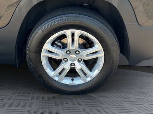 Certified 2023 GMC Terrain SLE w/ Driver Convenience Package image 27