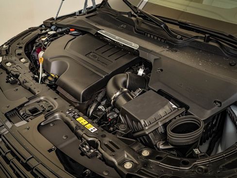 New 2026 Land Rover Range Rover Evoque Dynamic SE image 37