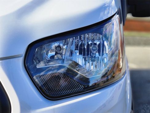 New 2025 Ford Transit 250 148 Medium Roof image 9