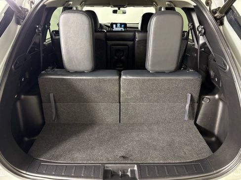 Used 2024 Mitsubishi Outlander SE image 41