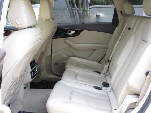 Used 2018 Audi Q7 3.0T Prestige w/ Prestige Package image 13