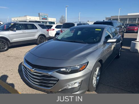 Used 2024 Chevrolet Malibu LT image 1