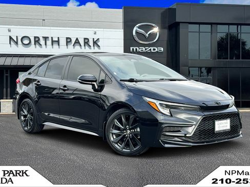 Used 2024 Toyota Corolla SE FWD image 1