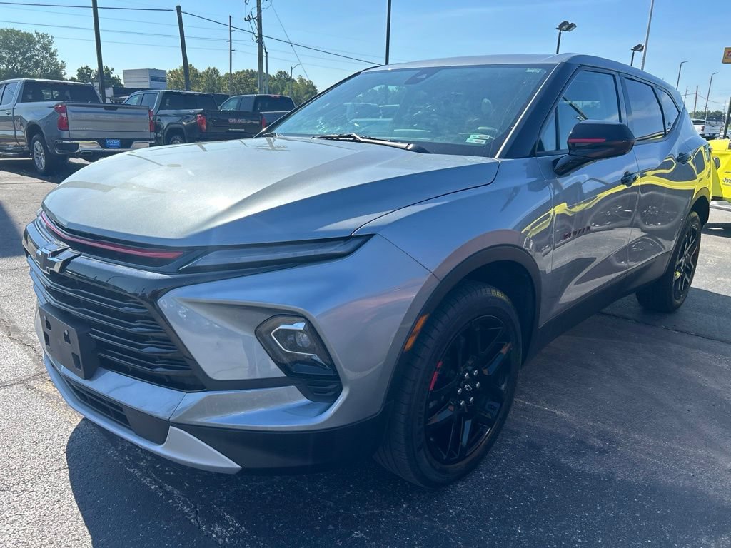 Used 2024 Chevrolet Blazer LT w/ Redline Edition FWD image 6