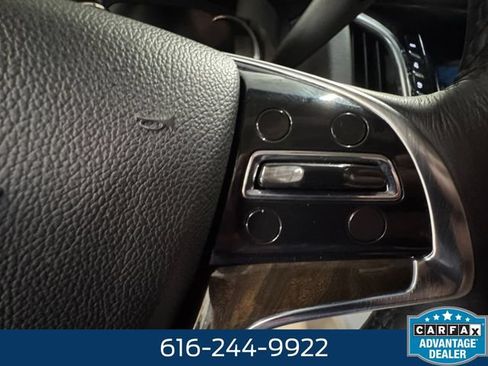 Used 2018 Cadillac Escalade Luxury AWD/4WD image 18