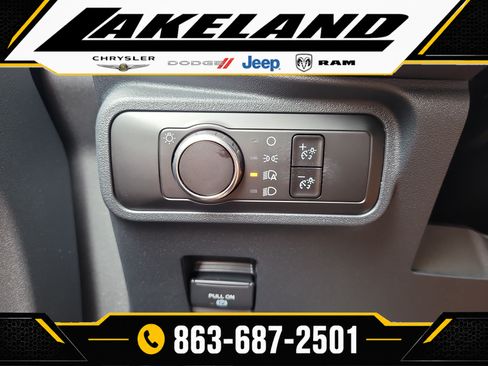 Used 2025 Ford Bronco 4-Door AWD/4WD image 30