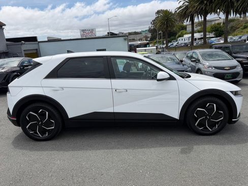 Used 2024 Hyundai Ioniq 5 SE image 4