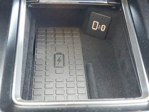 New 2026 Lincoln Corsair Premiere image 23