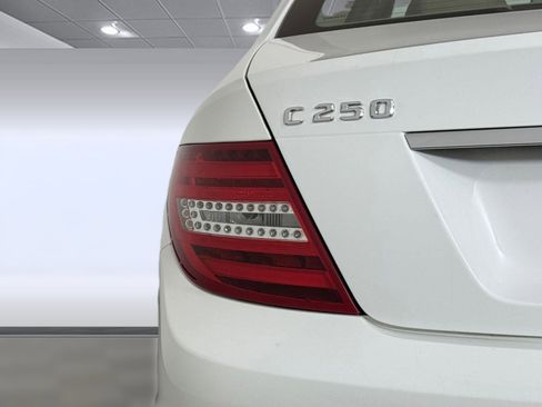 Used 2014 Mercedes-Benz C 250 Luxury image 13