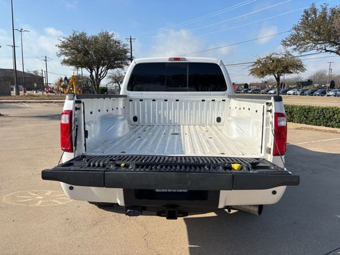 Used 2016 Ford F250 Platinum w/ FX4 Off-Road Package image 7