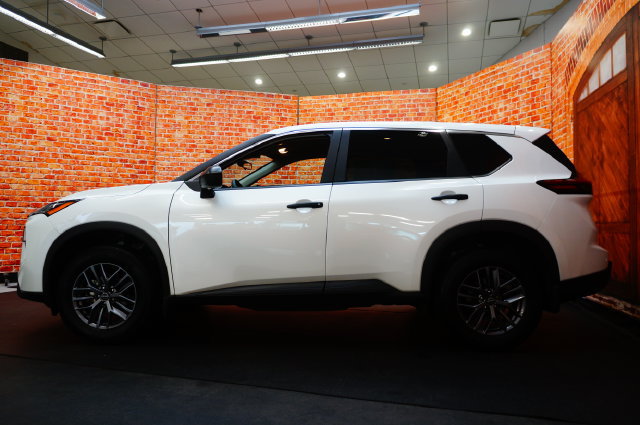 Certified 2025 Nissan Rogue S AWD/4WD image 4