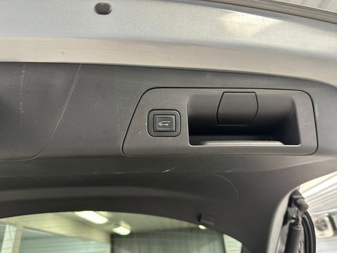 Certified 2023 Buick Envision Avenir image 28