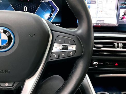 Used 2023 BMW i4 eDrive35 RWD image 22