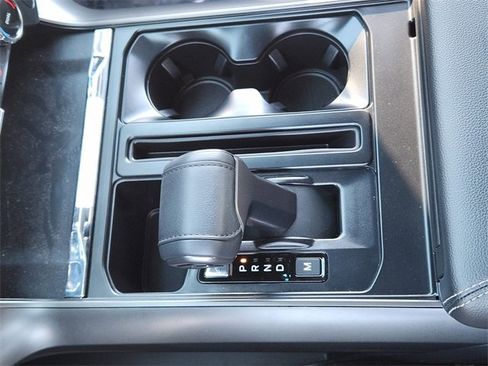 Used 2025 Ford F150 Lariat w/ Equipment Group 502A High image 20