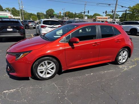 Used 2019 Toyota Corolla SE FWD image 3