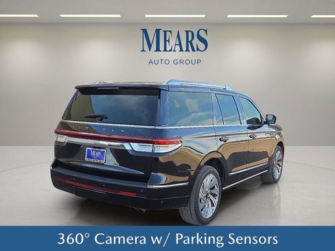 Used 2024 Lincoln Navigator Reserve image 6