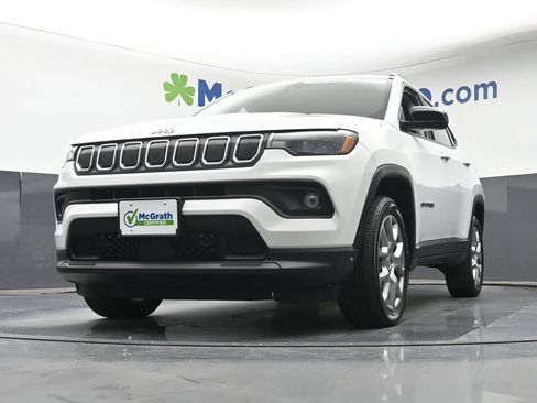 Used 2022 Jeep Compass Latitude AWD/4WD image 7