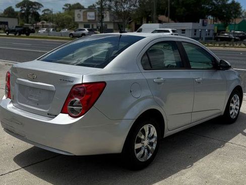 Used 2013 Chevrolet Sonic LS image 4