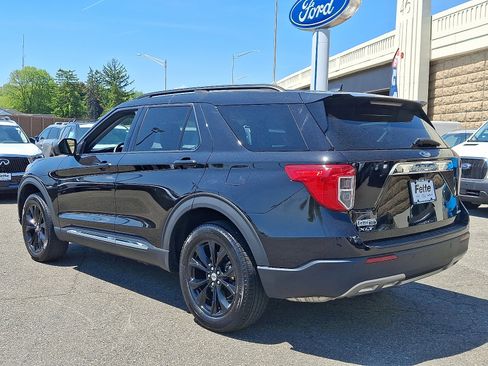 Used 2023 Ford Explorer XLT w/ Equipment Group 202A AWD/4WD image 6