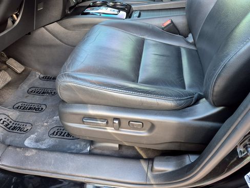 Used 2017 Honda Pilot Touring image 25