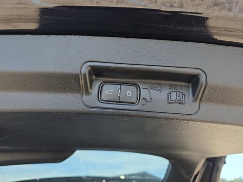 Used 2022 Ford Explorer ST-Line w/ Class IV Trailer Tow Package image 18