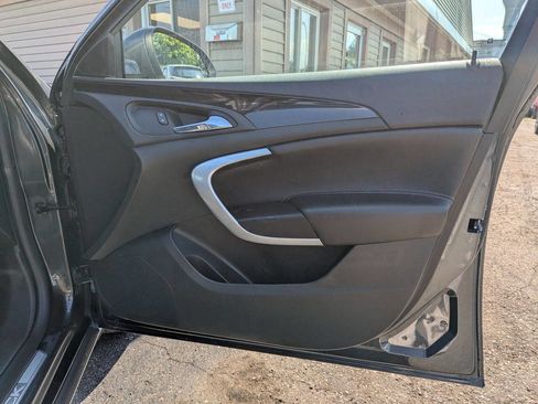 Used 2017 Buick Regal Sport Touring image 9