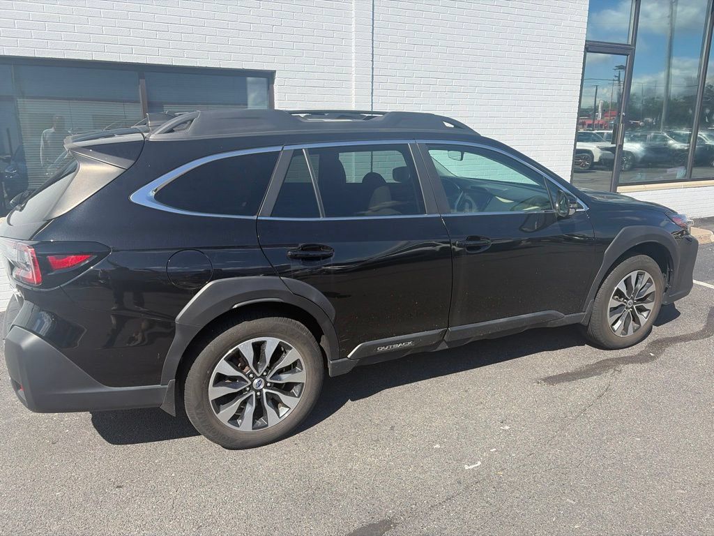 Used 2024 Subaru Outback Limited AWD/4WD image 3