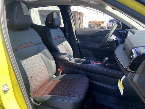 New 2026 Nissan Kicks SR image 18